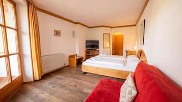 Standard-Doppelzimmer | Schreibtisch, kostenloses WLAN