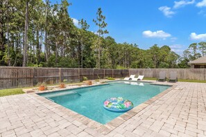 Outdoor pool - 2 Miles to Navarre Beach•Pool•Game Room• Sleeps 10 (Navarre)