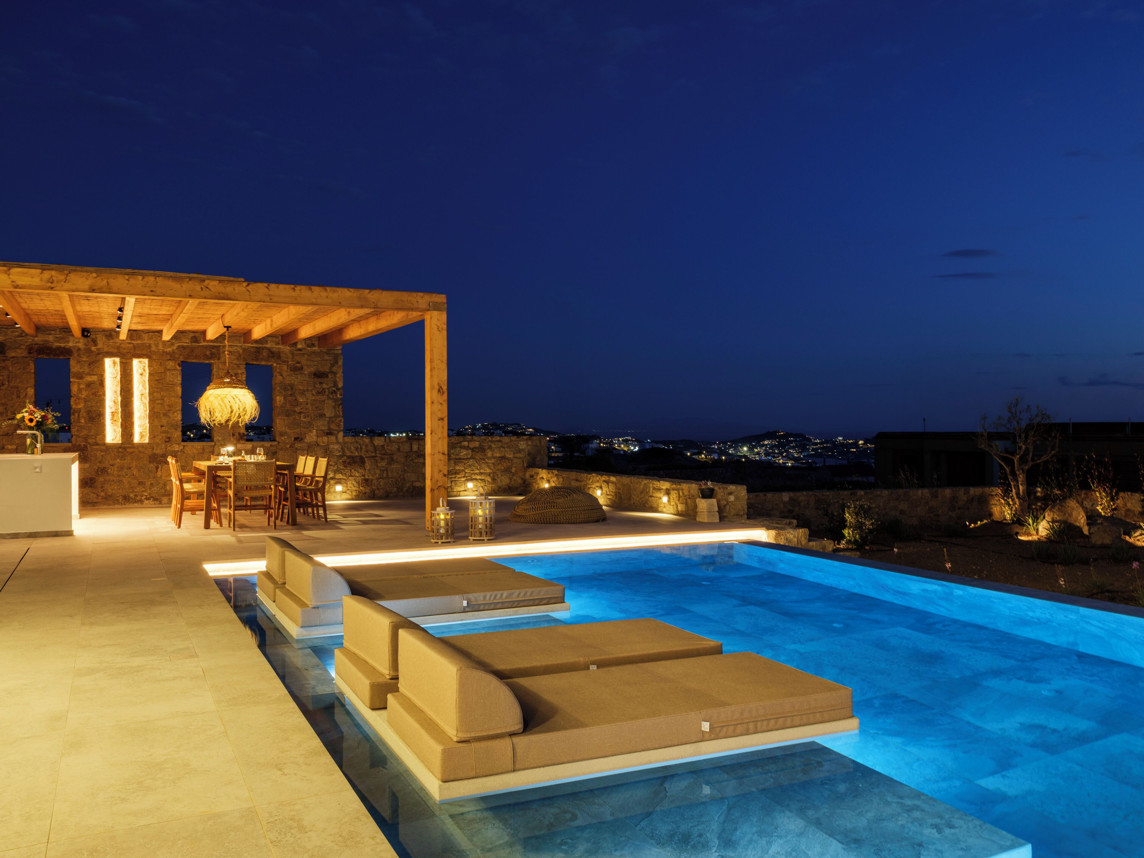 VENDEMA HYDOR | 3 Bedroom Villa | Private pool | Outdoor Hot Tub | Utendørsservering