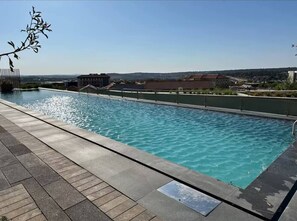 Outdoor pool - Elite Executive Suite | Ellipse | Waterfall City (Midrand)