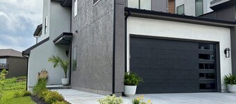 3-bedroom luxury townhome in Olathe/Lenexa
