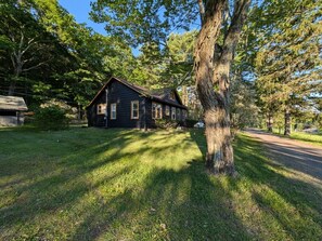 Exterior - Modern Farmhouse on 30 Acres | Mountain Views & Nature (Cresco)