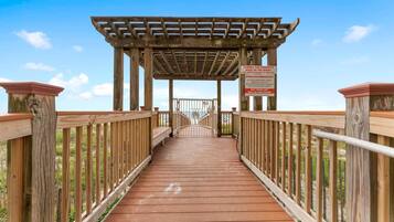 Condo, varias camas (Beach Colony East 2D) | Áreas de la propiedad