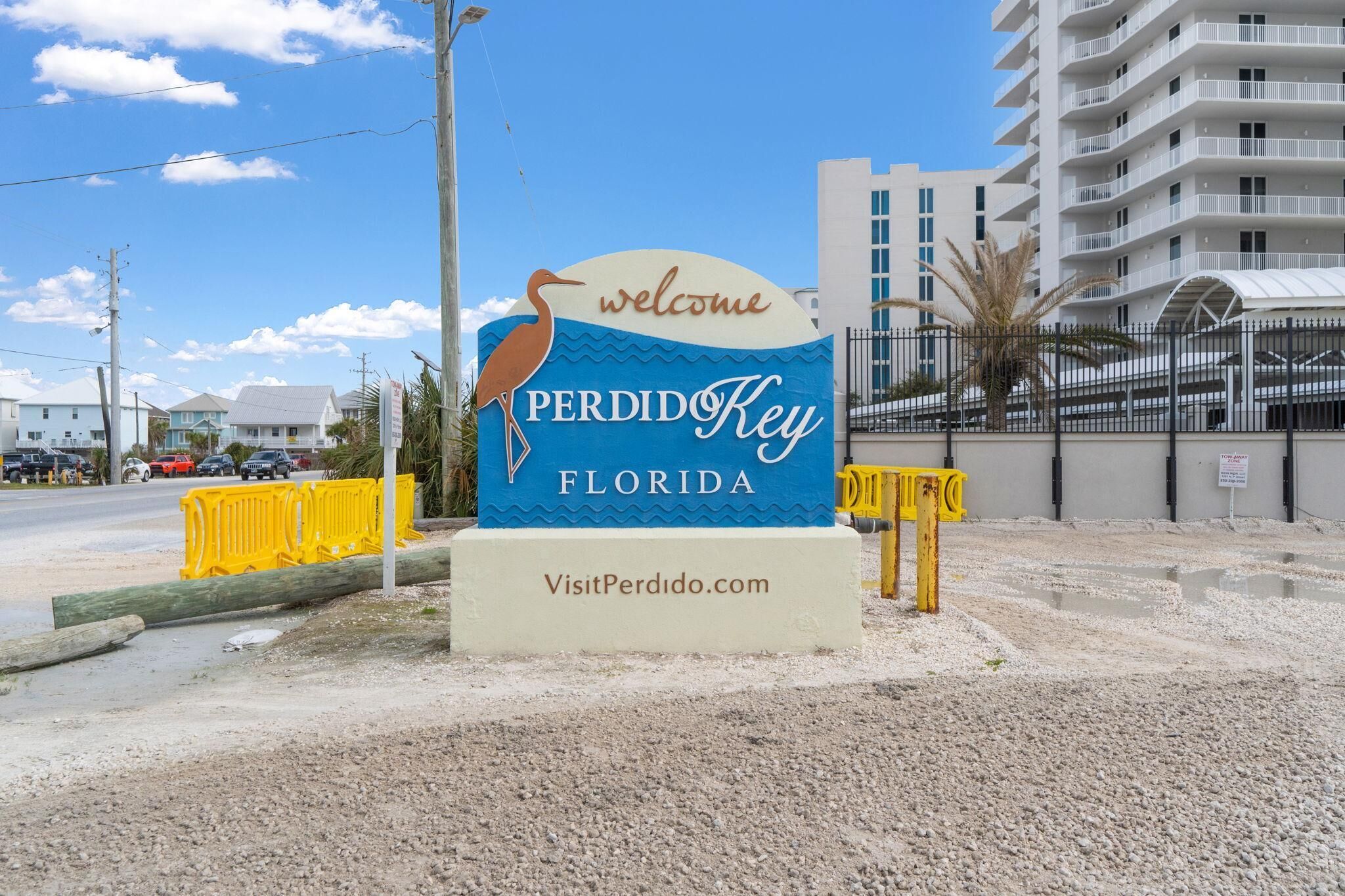 Condo, várias camas (Beach Colony East 2D) | Detalhe da fachada