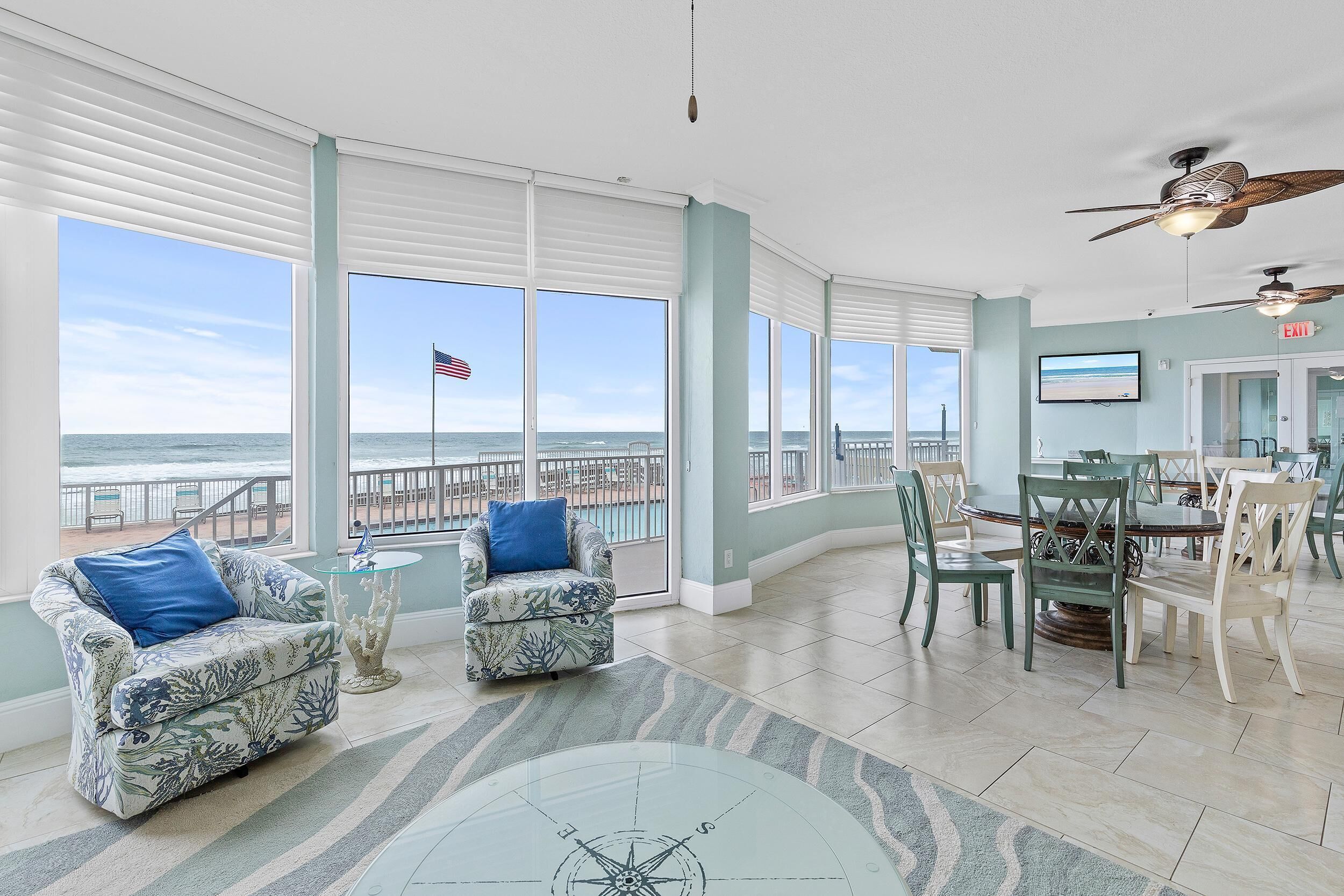 Condo, varias camas (The Shores Club 402) | Interior