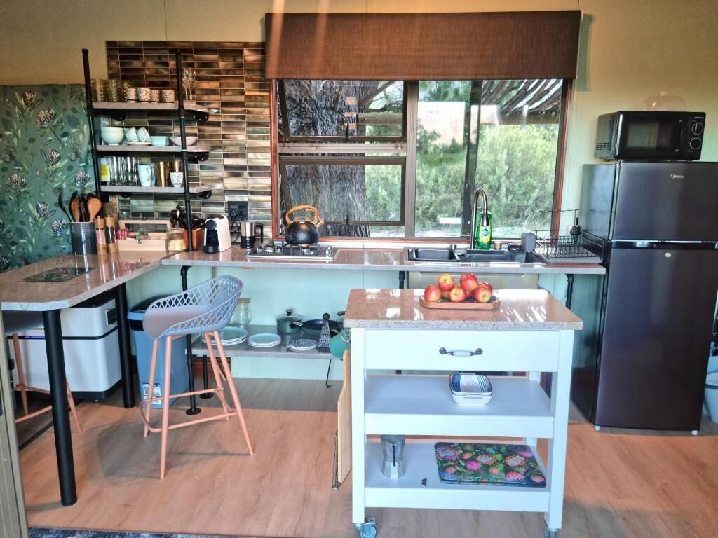 Cabaña Deluxe, patio, vistas a la montaña | Cocina privada