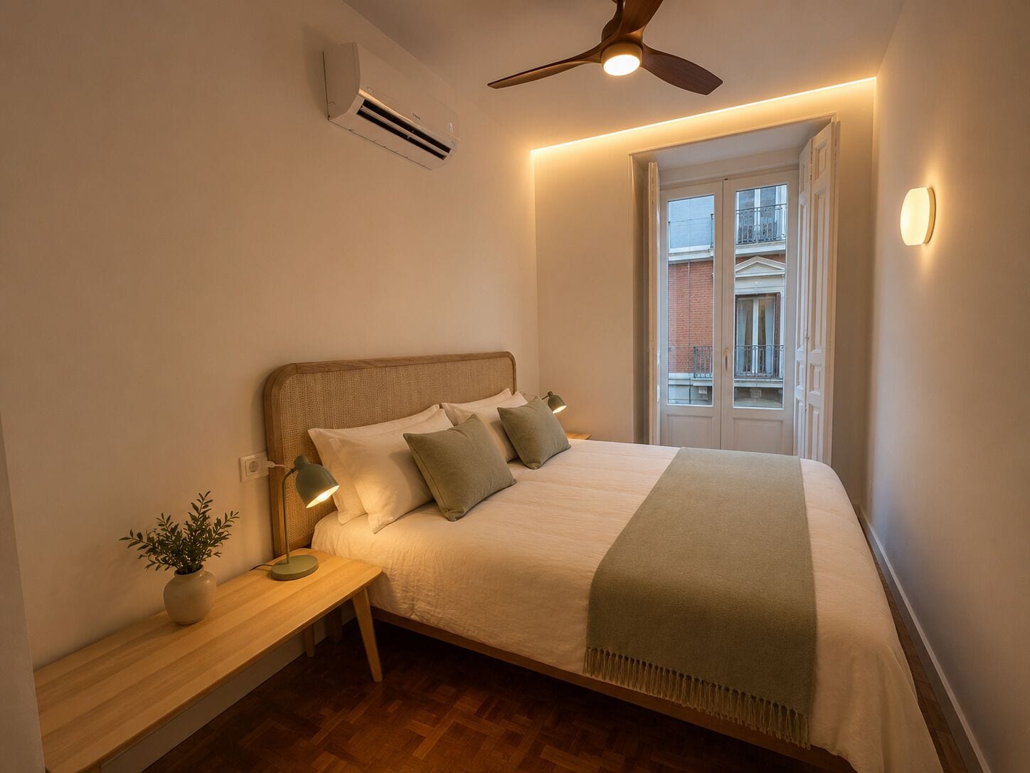 2 bedrooms, iron/ironing board, WiFi, bed sheets