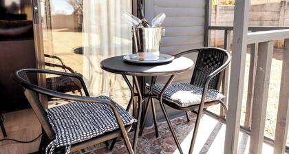 Elite Garden Cabin – Cozy Hideaway in Welkom