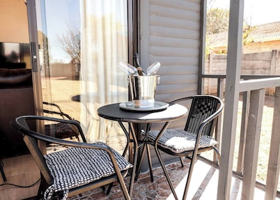 Elite Garden Cabin – Cozy Hideaway in Welkom