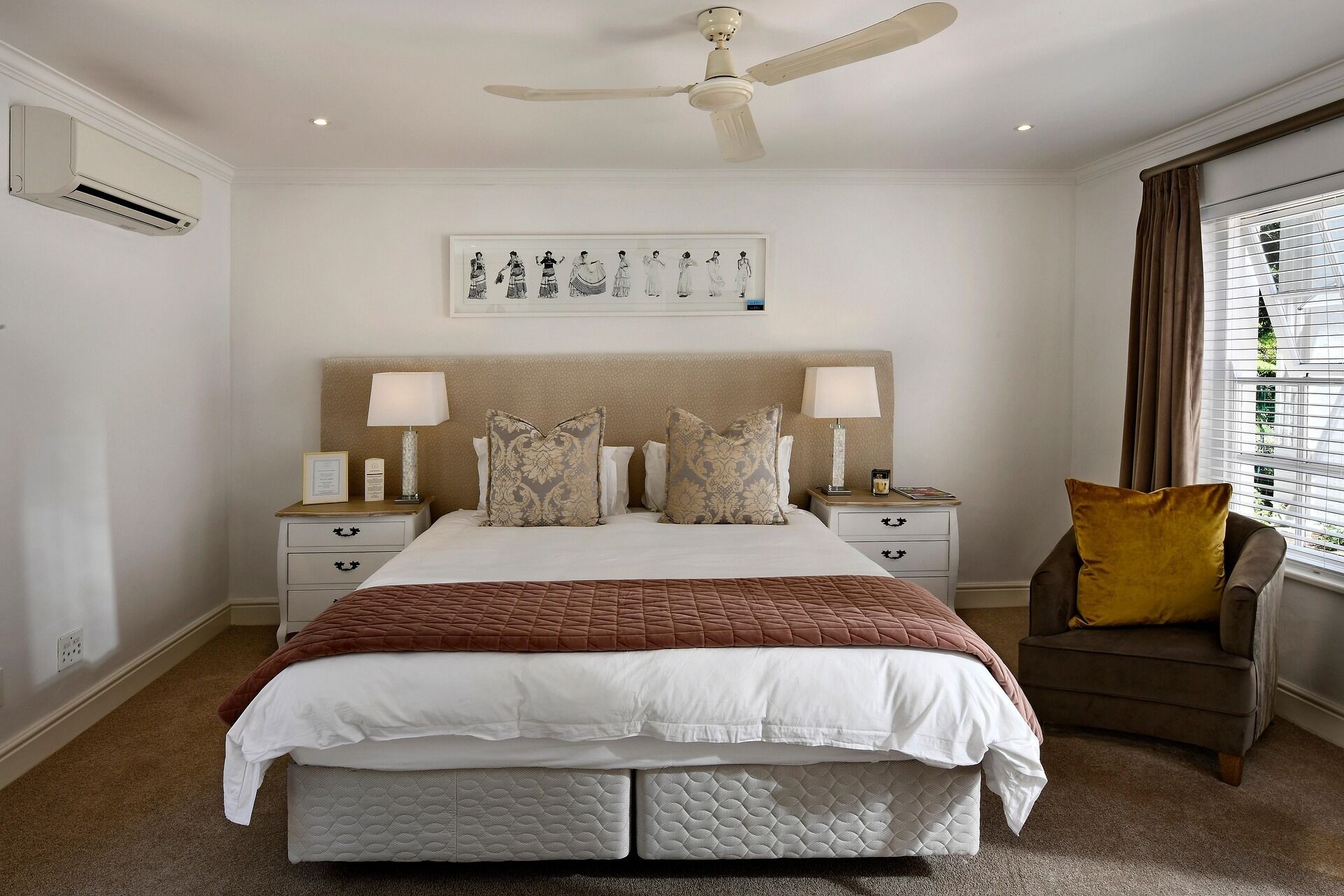 Luxury Suite, Balcony, Courtyard View | In-room safe, blackout curtains, soundproofing, iron/ironing board