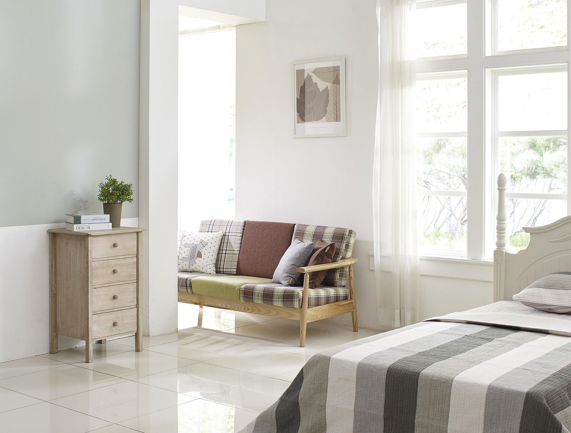 Suite – deluxe, balkong, bakgårdsutsikt | Safe på rommet, blendingsgardiner, lydisolert og strykejern/-brett