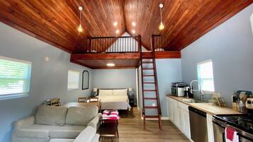 Luxury Cottage | Laptop workspace, free WiFi