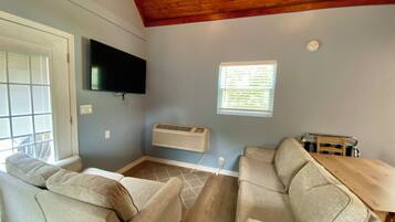 Luxury Cottage | Living area