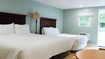 Standard Double Room | Laptop workspace, free WiFi