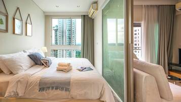 1 bedroom, in-room safe, desk, iron/ironing board