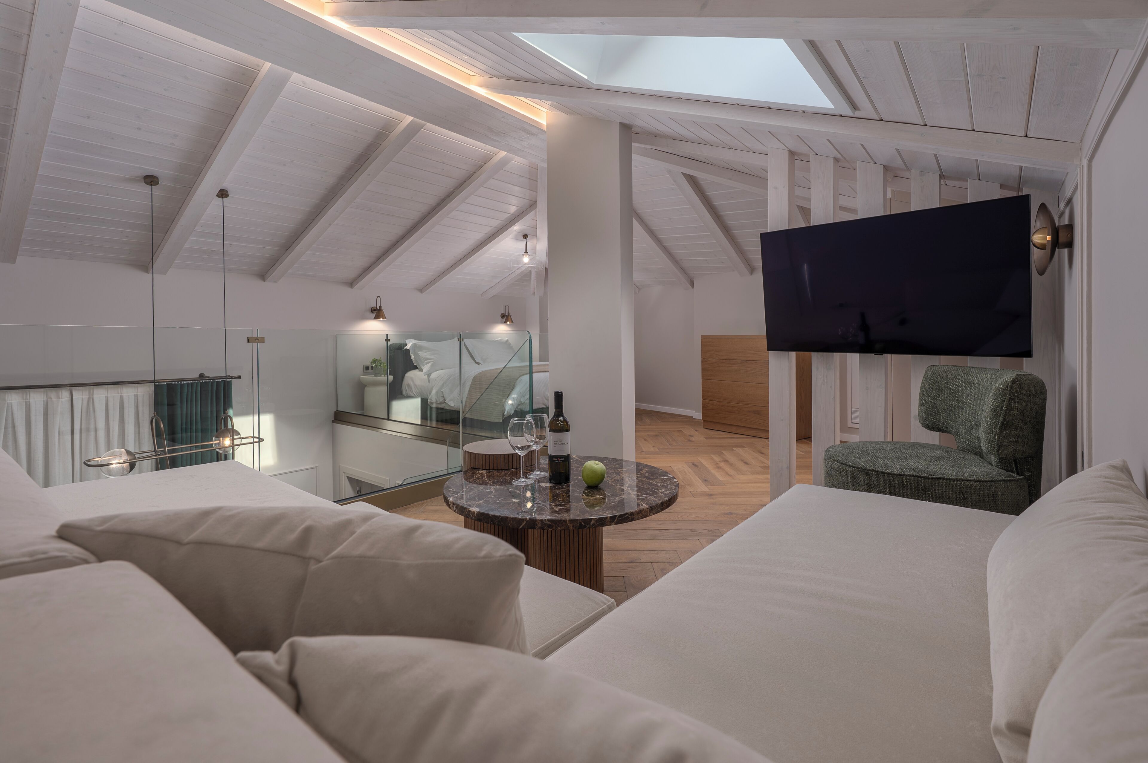 Egyptian cotton sheets, premium bedding, down comforters, pillowtop beds