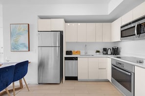 Kitchen - High-Floor Retreat 2BR - Beachwalk Resort (Hallandale Beach)