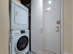 Interior - 2 Bedrooms 2 Bahrooms City View Condo (Vancouver)