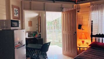 1 bedroom, internet, bed sheets