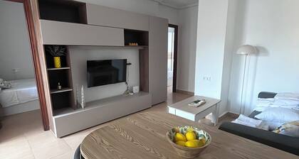 Bright apartment in Ruzafa near the Roig Arena and CAC | Up to 7 ppl(1 bathroom)