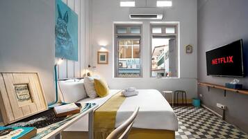 3 bedrooms, desk, iron/ironing board, WiFi