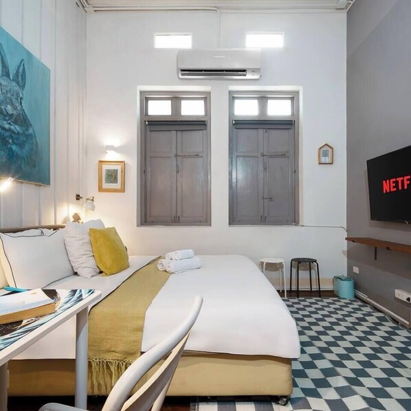 Room - The Barber and Jewelry · Two Private Wings for Eight (Bang Rak)