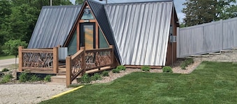Cottage 3: Quiet Kickback Cottage, A Cozy Studio Style by Seneca Lake Marina
