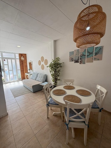 The dambosta hut, ideal for families (pet friendly).