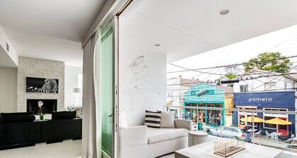 Designer Penthouse on Magazine Street w/ Balcony