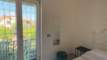2 camere, accesso a Internet, lenzuola