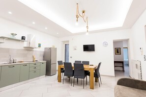 Dining - Vrbo Property (Sant'Antonio Abate)