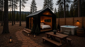WiFi (free), bed sheets
