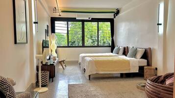 2 bedrooms, in-room safe, desk, iron/ironing board