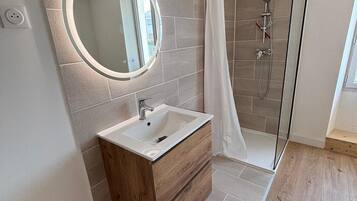 Dusche, Toilettenpapier