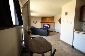 Living area - Conveniently located, 2 bedroom condo in Central Casper. (Casper)