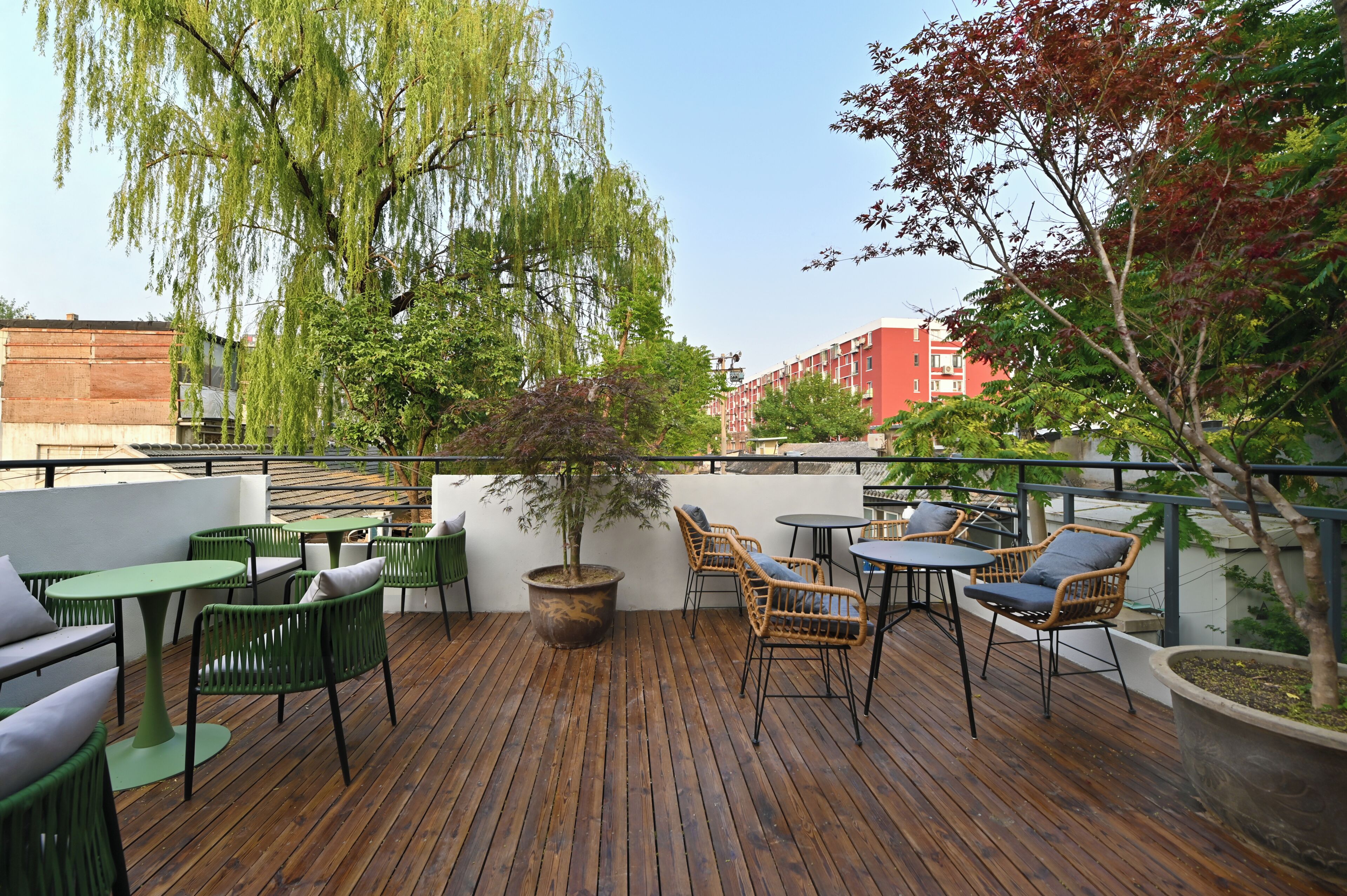 Outdoor dining. yonghe yard hotel