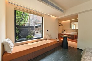 Deluxe Double Room, Garden View | Interior - yonghe yard hotel (Beijing)
