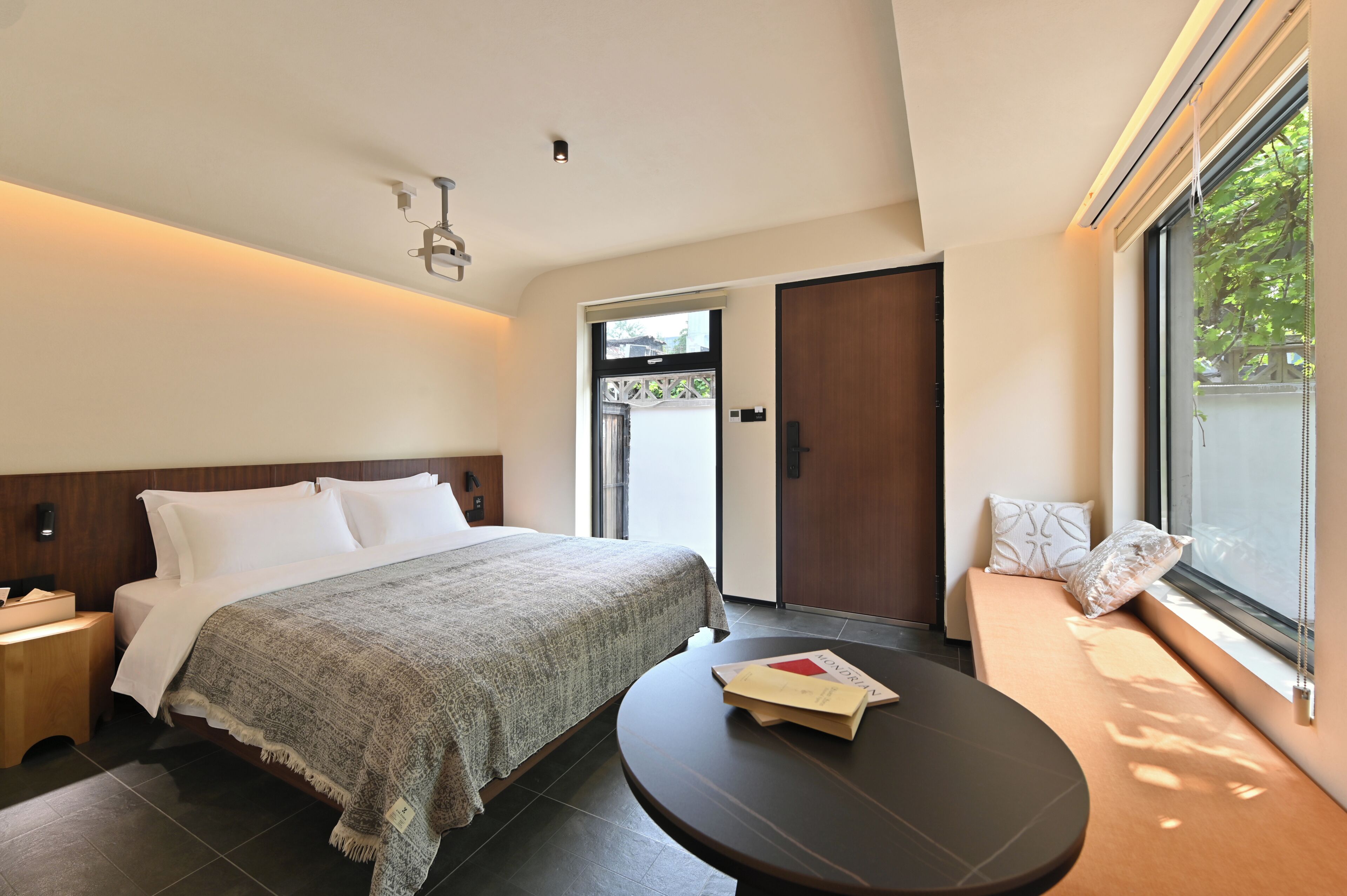 Deluxe Double Room, Garden View