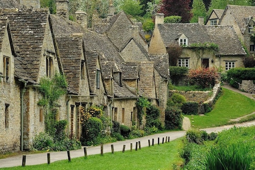 Cotswolds Grade II Listed Barn +underfloor heating