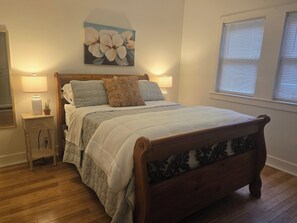 4 habitaciones, escritorio, tabla de planchar con plancha y wifi gratis 