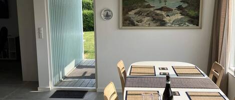 House | Dining