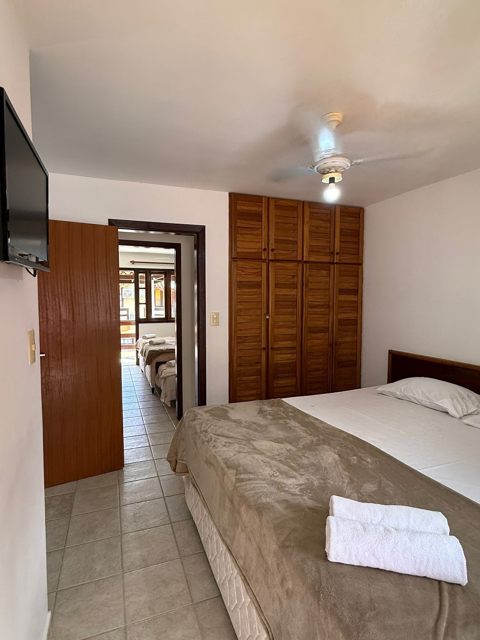 Wifi gratis y ropa de cama