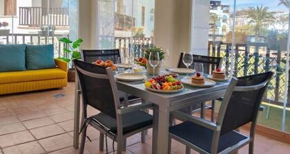 Modern Golf Residence | Disney+ | High-Speed WiFi | Pool