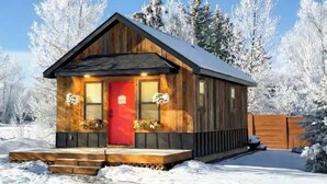 Exterior - Alpenhaus Ski Jackson & Targhee. GTNP, Yellowstone (Victor)