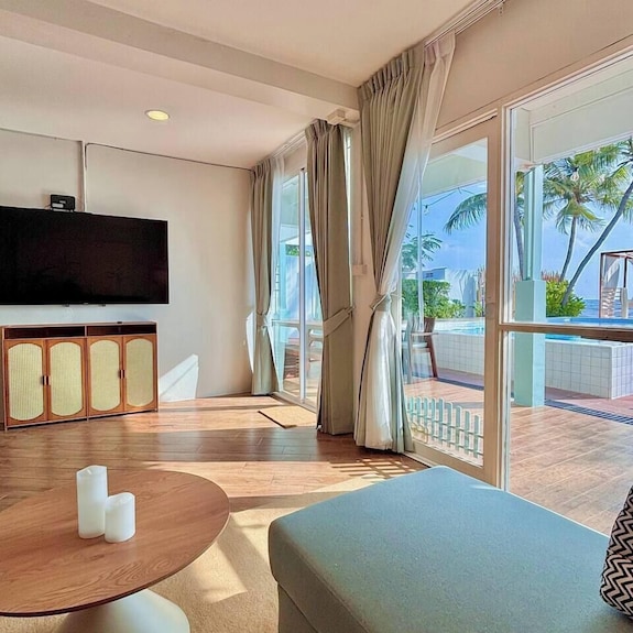 Wander At Bayside 19 | Ground-floor Beach Suite + Kitchen (Sleeps 6) - Hua Hin