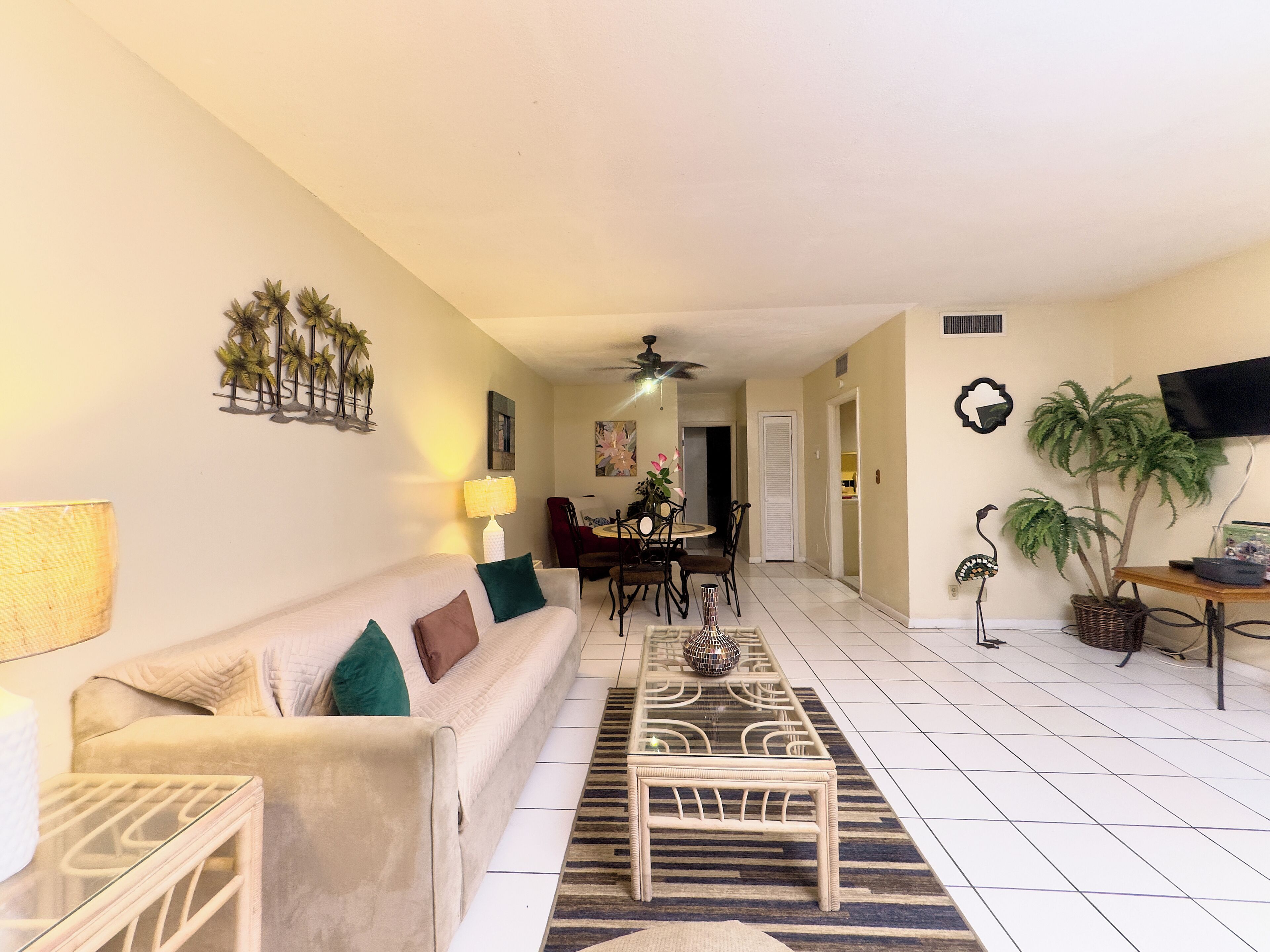 Villa, 1 Bedroom, Patio, Canal View | Living area