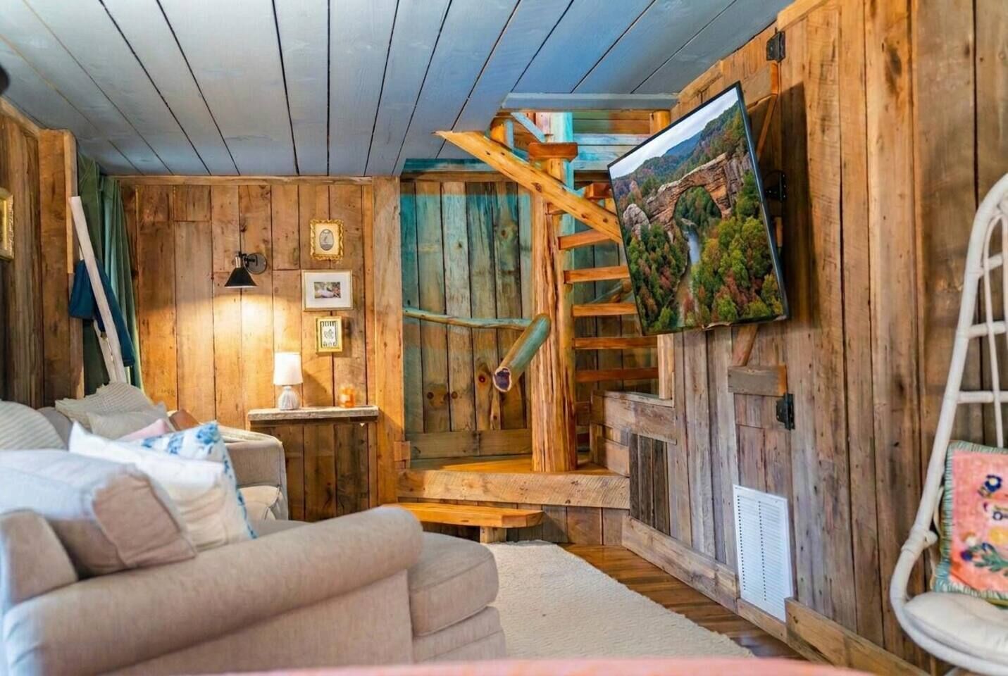 TV, fireplace, books, stereo