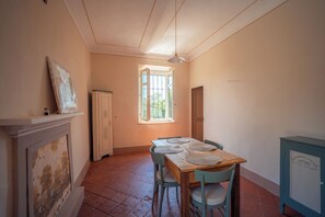 Dining - Vacation home nestled in the hills of Monferrato (Piemonte)
