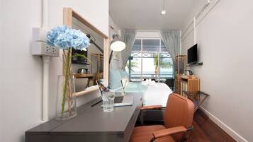 1 chambre, bureau, fer et planche à repasser, Wi-Fi