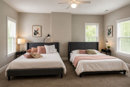 Stunning Parkview 3BR Hideaway, Balcony Suite & More!